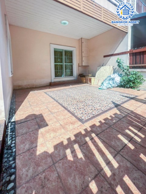 *****ทาวน์โฮมมือสองย่านกรุงเทพฯ ม.นนทรีเพลส พระราม5 เนื้อที่ 26 ตร.ว.  ฟังก์ชัน 4 ห้องนอน 4 ห้องน้ำ ที่จอดรถ 1 คัน บ้านกว้าง เฟอร์นิเจอร์ครบ! บนทำเลแห่งการเดินทาง ใกล้รถไฟฟ้าสายสีม่วง "สถานีแยกติวานนท์" จองเลย!